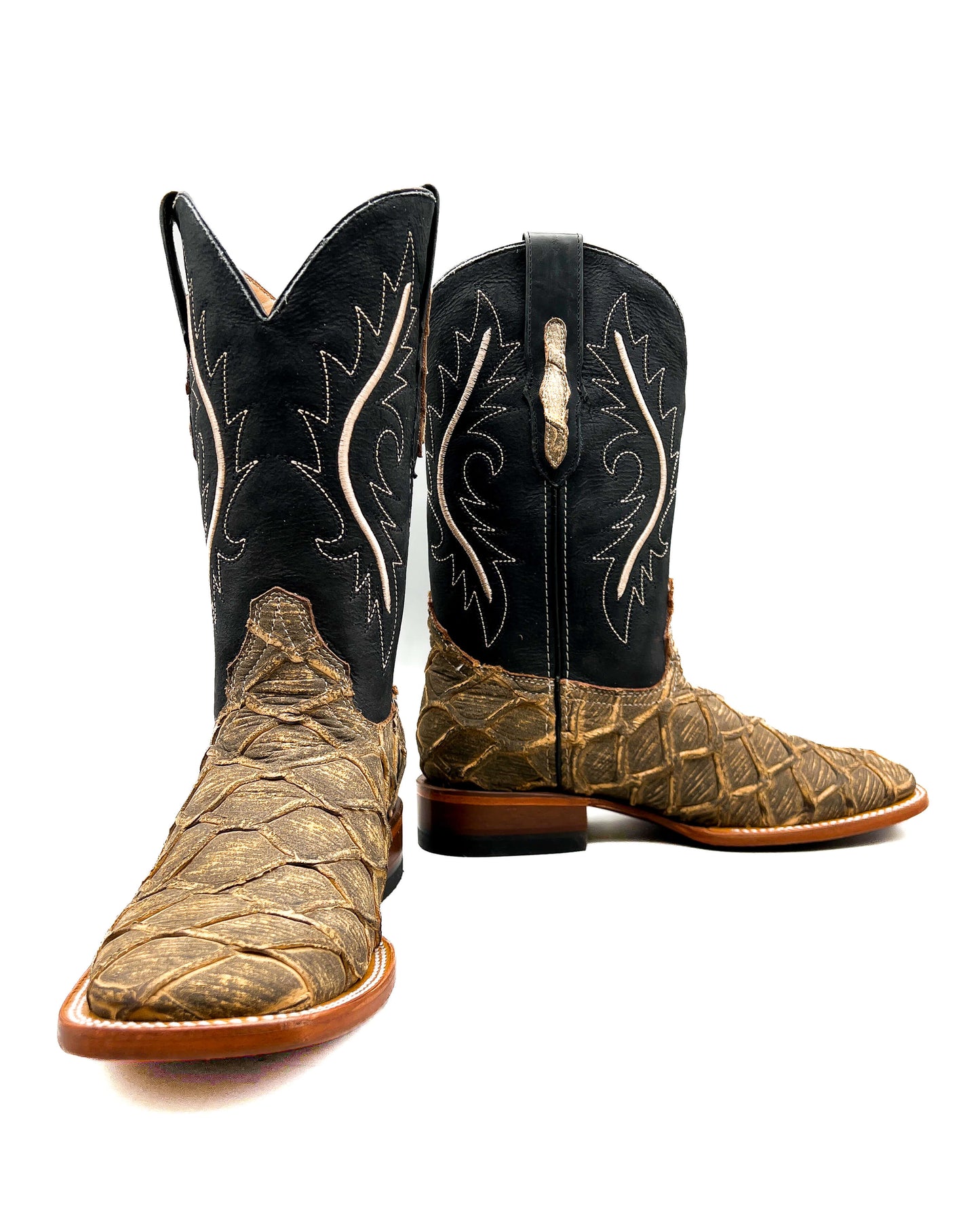 Bota Bulldog Pescado Mar y Tierra