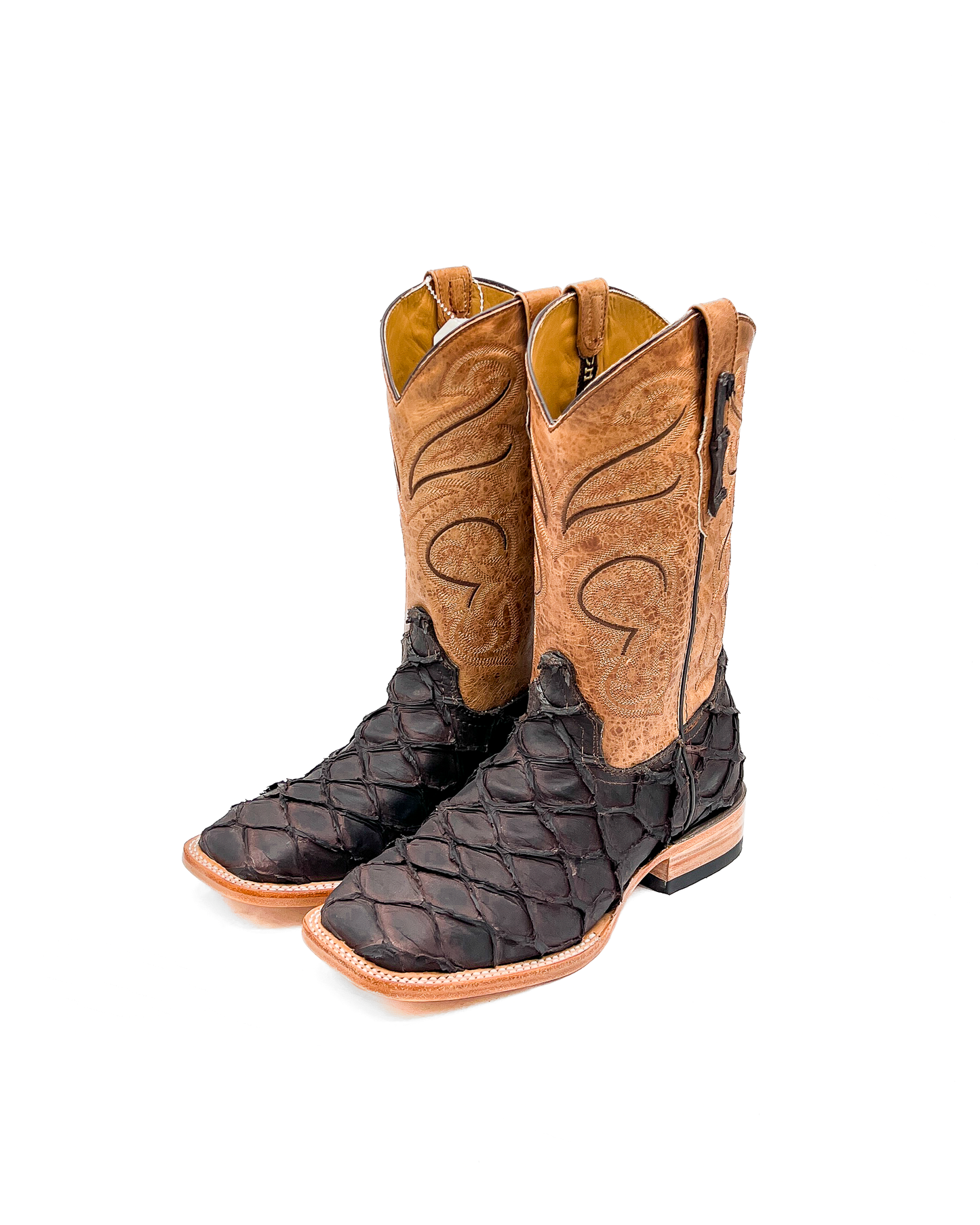 Bota Bulldog Pescado Café Chocolate