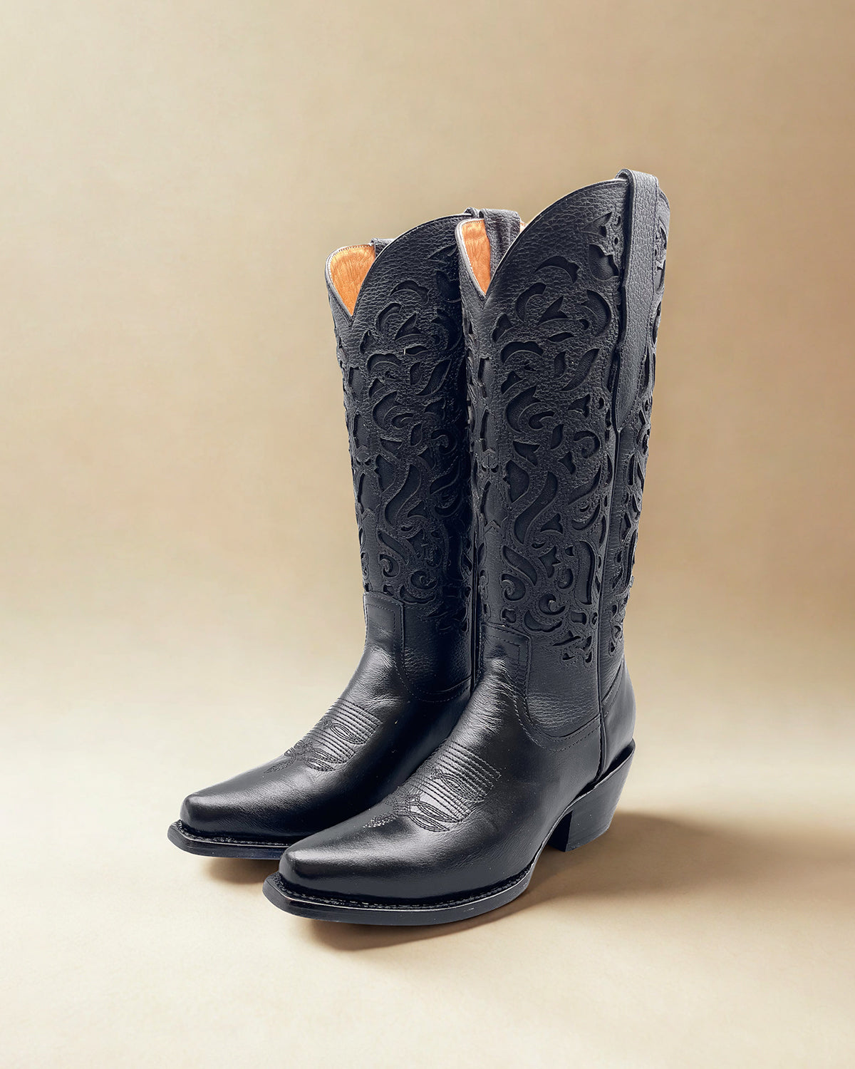Bota Picuda Grecia Negro
