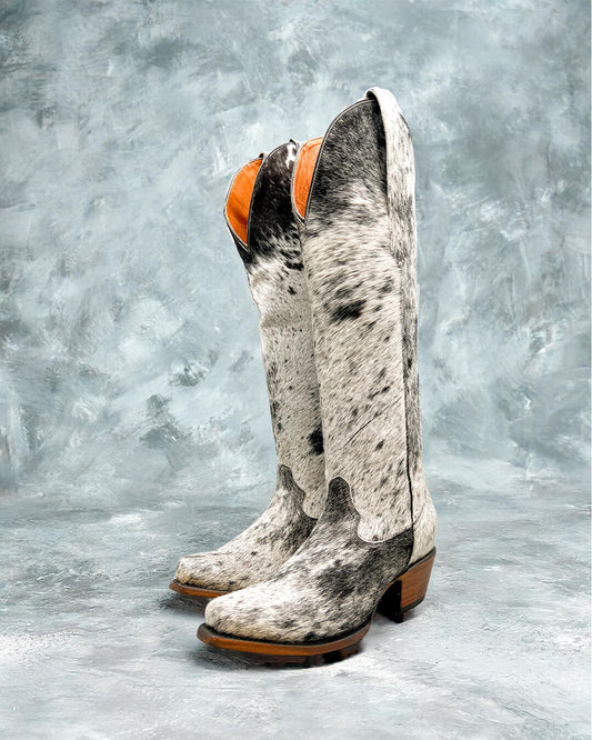 Bota Picuda Pelo de Vaca Alta