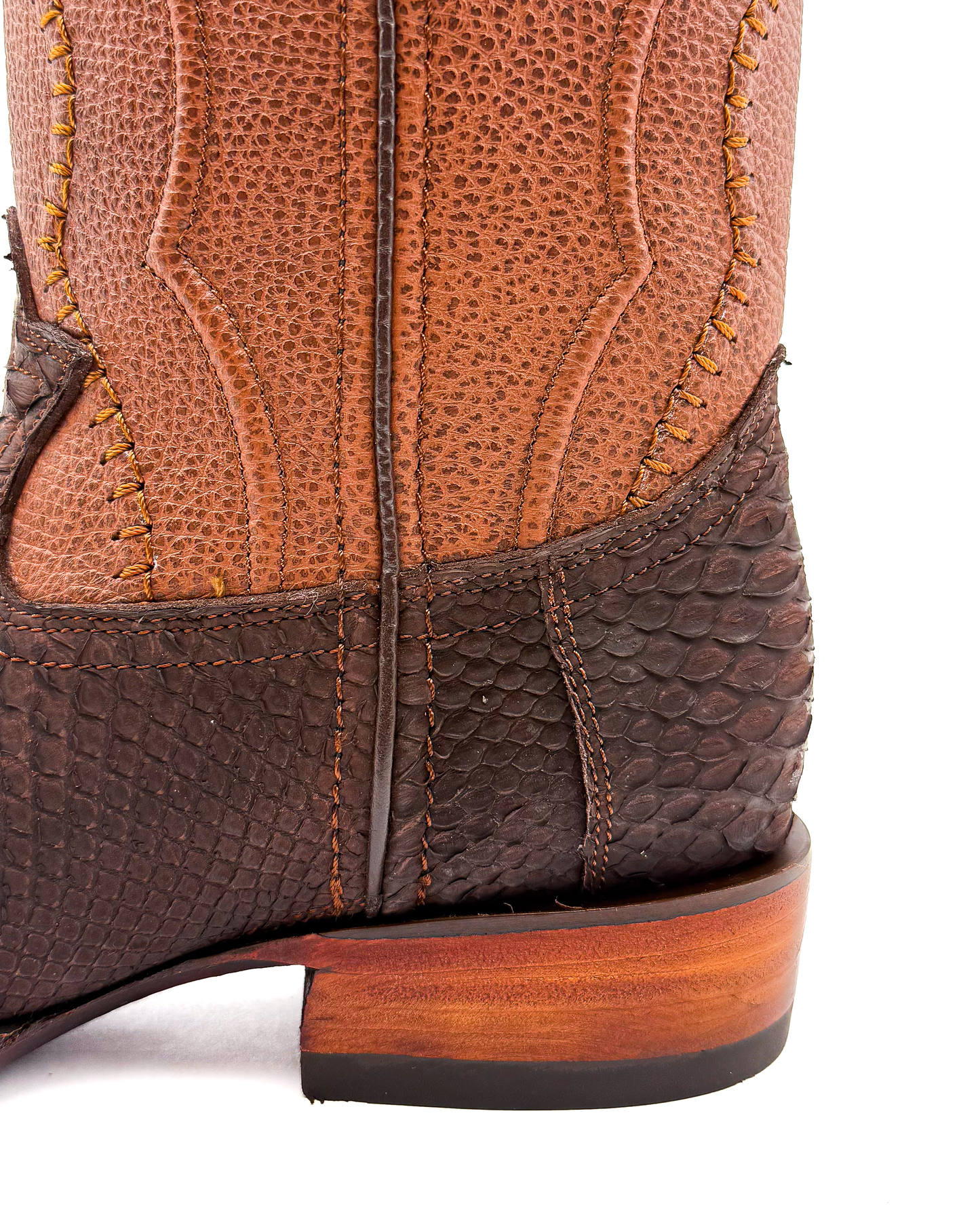 Bota Bulldog En Piel Genuina Pitón Nobuk Café