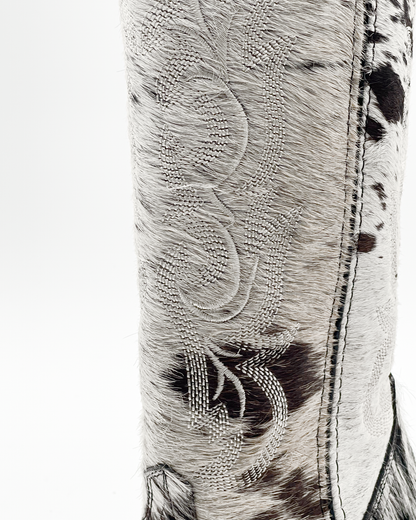 Bota Picuda con Láser Pelo de Vaca