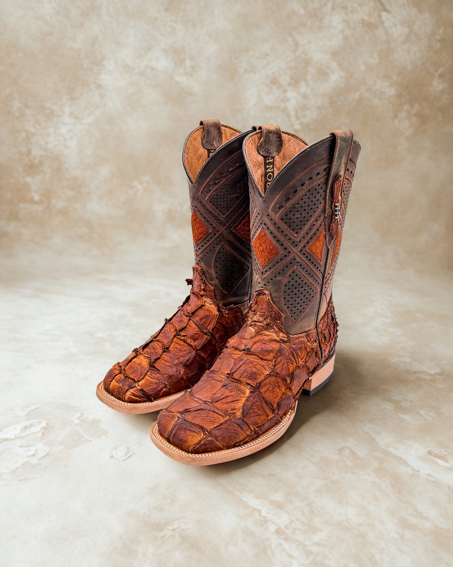 Bota Bulldog En Piel Genuina de Pescado