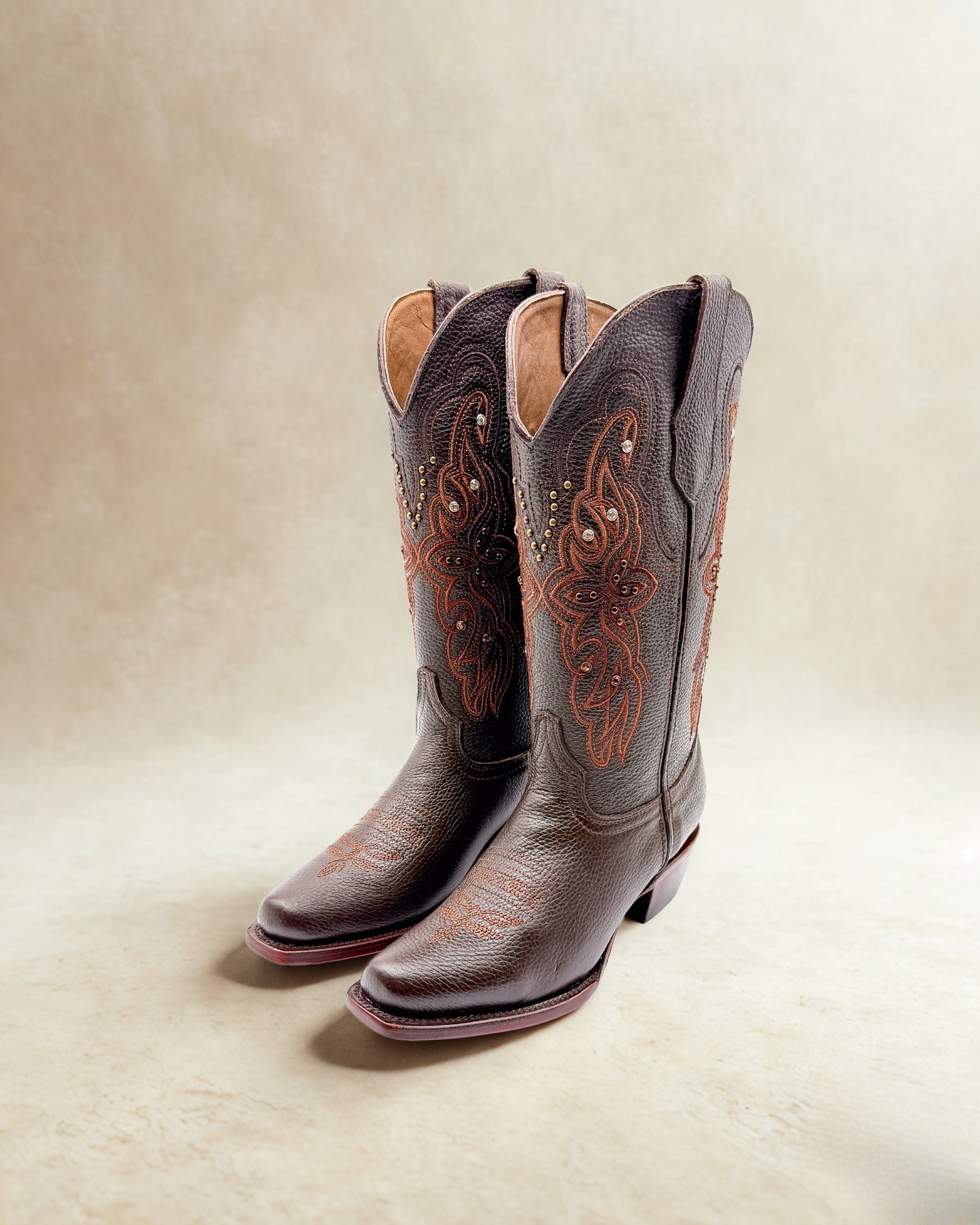 Bota Picuda Jennifer Café